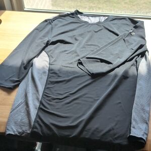 Under Armour Heat Gear Workout Shirt
